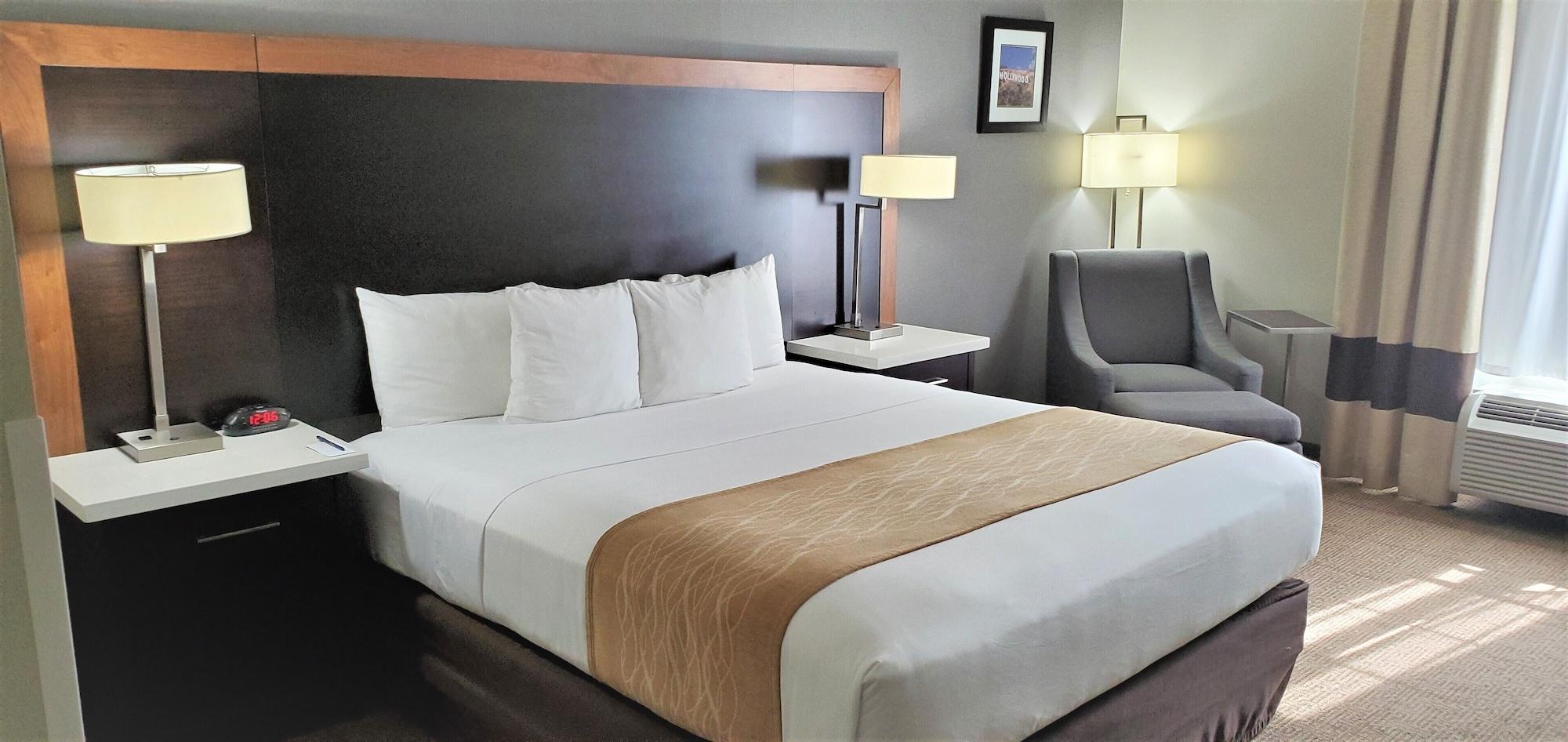 Comfort Inn & Suites Near Universal - N Hollywood - Burbank Los Angeles Extérieur photo