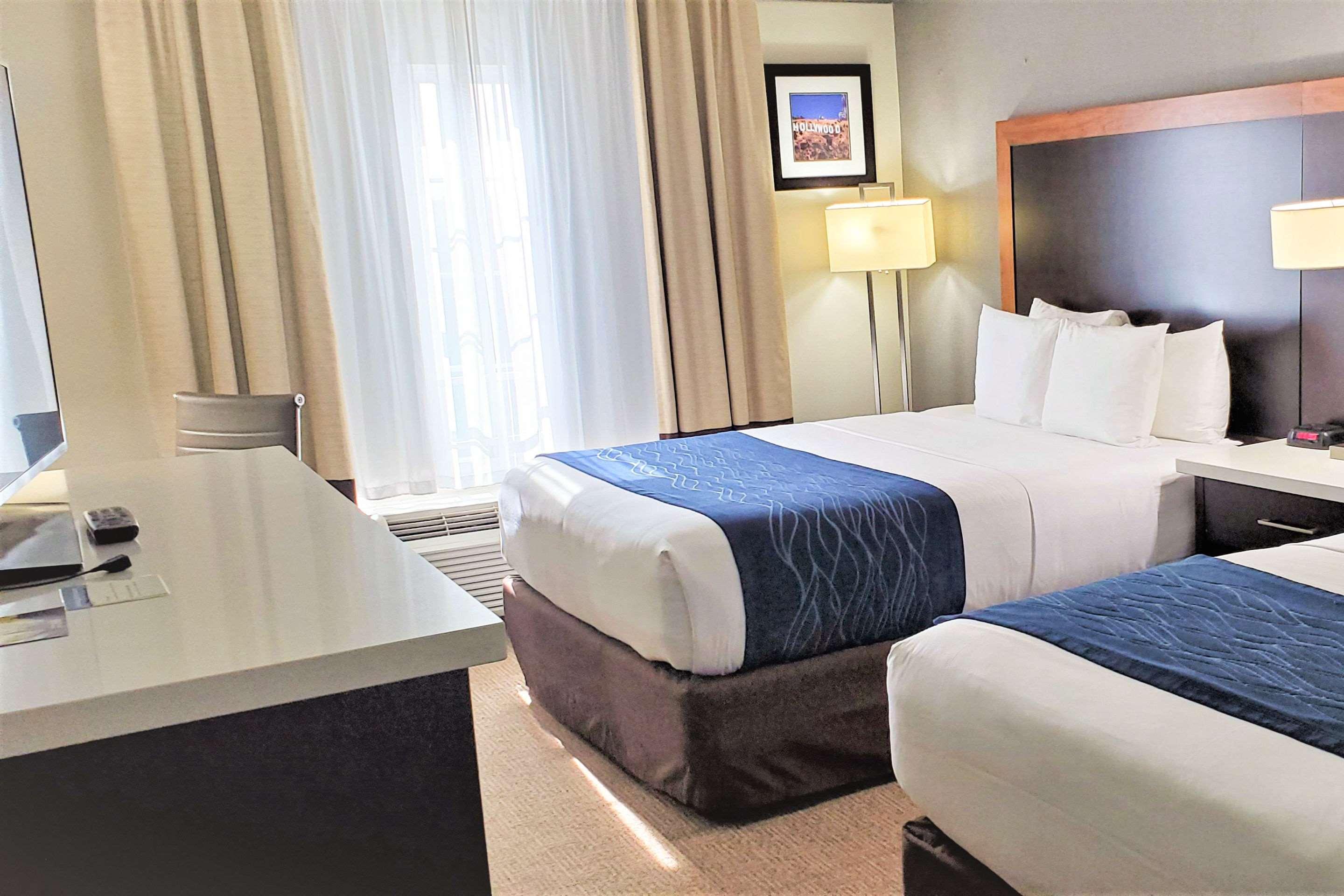 Comfort Inn & Suites Near Universal - N Hollywood - Burbank Los Angeles Extérieur photo