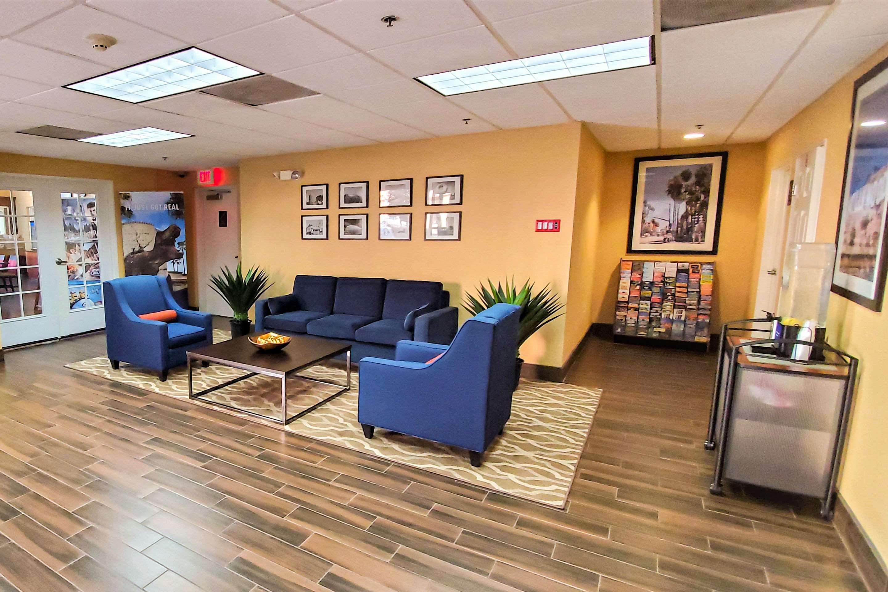 Comfort Inn & Suites Near Universal - N Hollywood - Burbank Los Angeles Extérieur photo