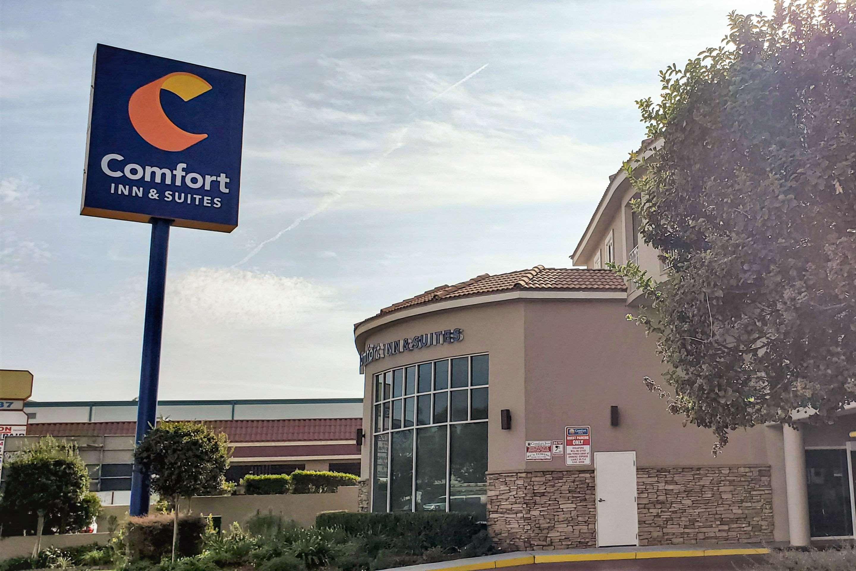 Comfort Inn & Suites Near Universal - N Hollywood - Burbank Los Angeles Extérieur photo