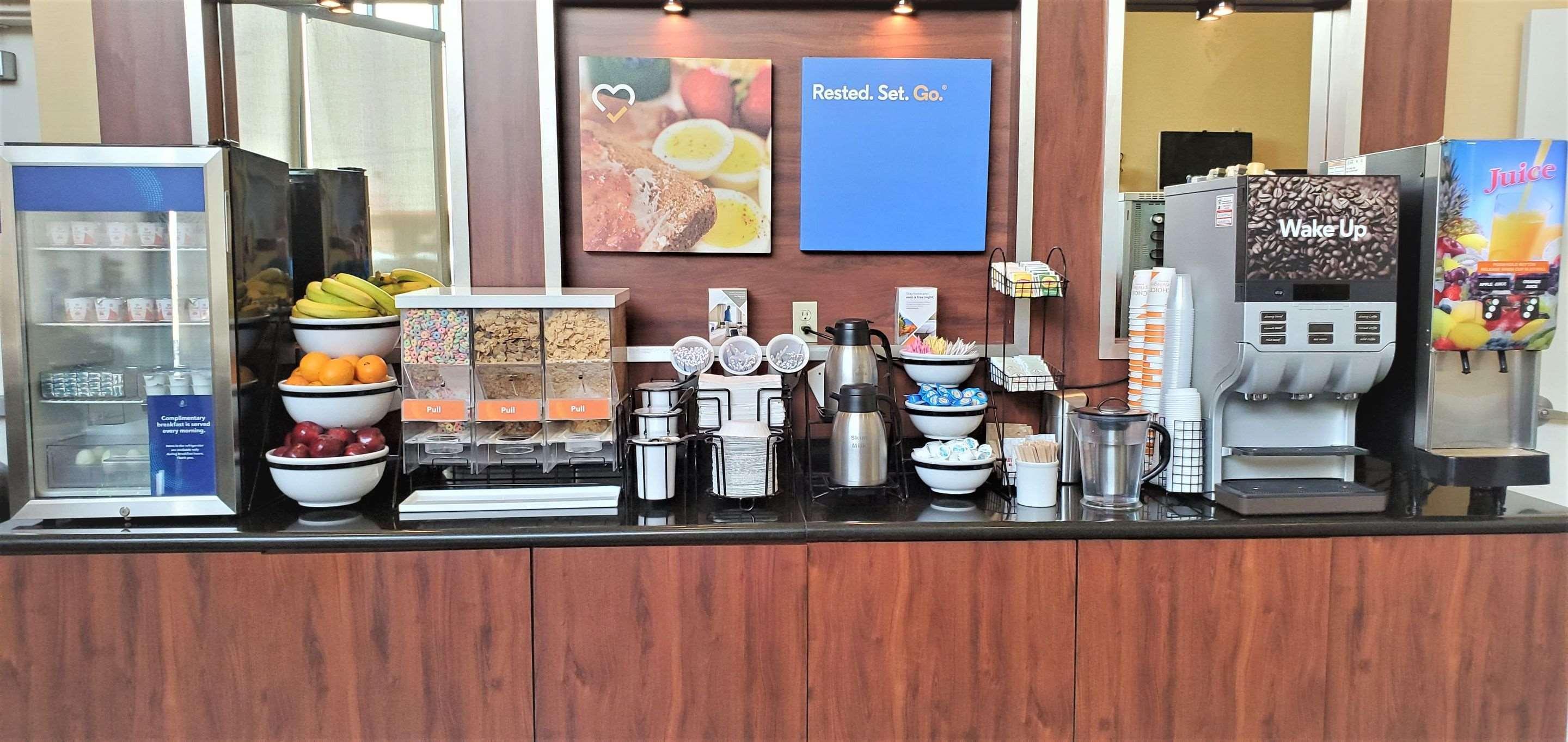 Comfort Inn & Suites Near Universal - N Hollywood - Burbank Los Angeles Extérieur photo