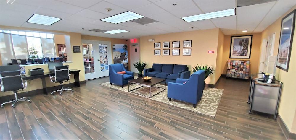 Comfort Inn & Suites Near Universal - N Hollywood - Burbank Los Angeles Extérieur photo