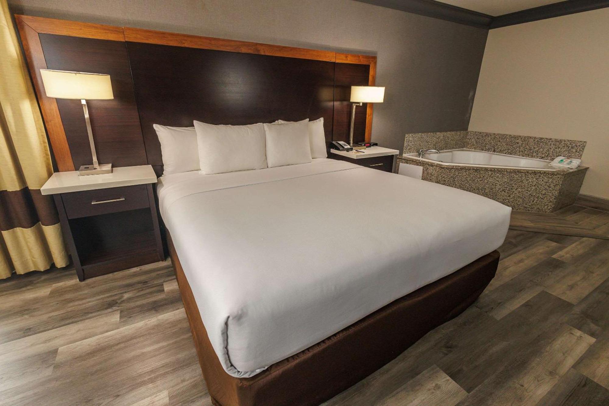 Comfort Inn & Suites Near Universal - N Hollywood - Burbank Los Angeles Extérieur photo