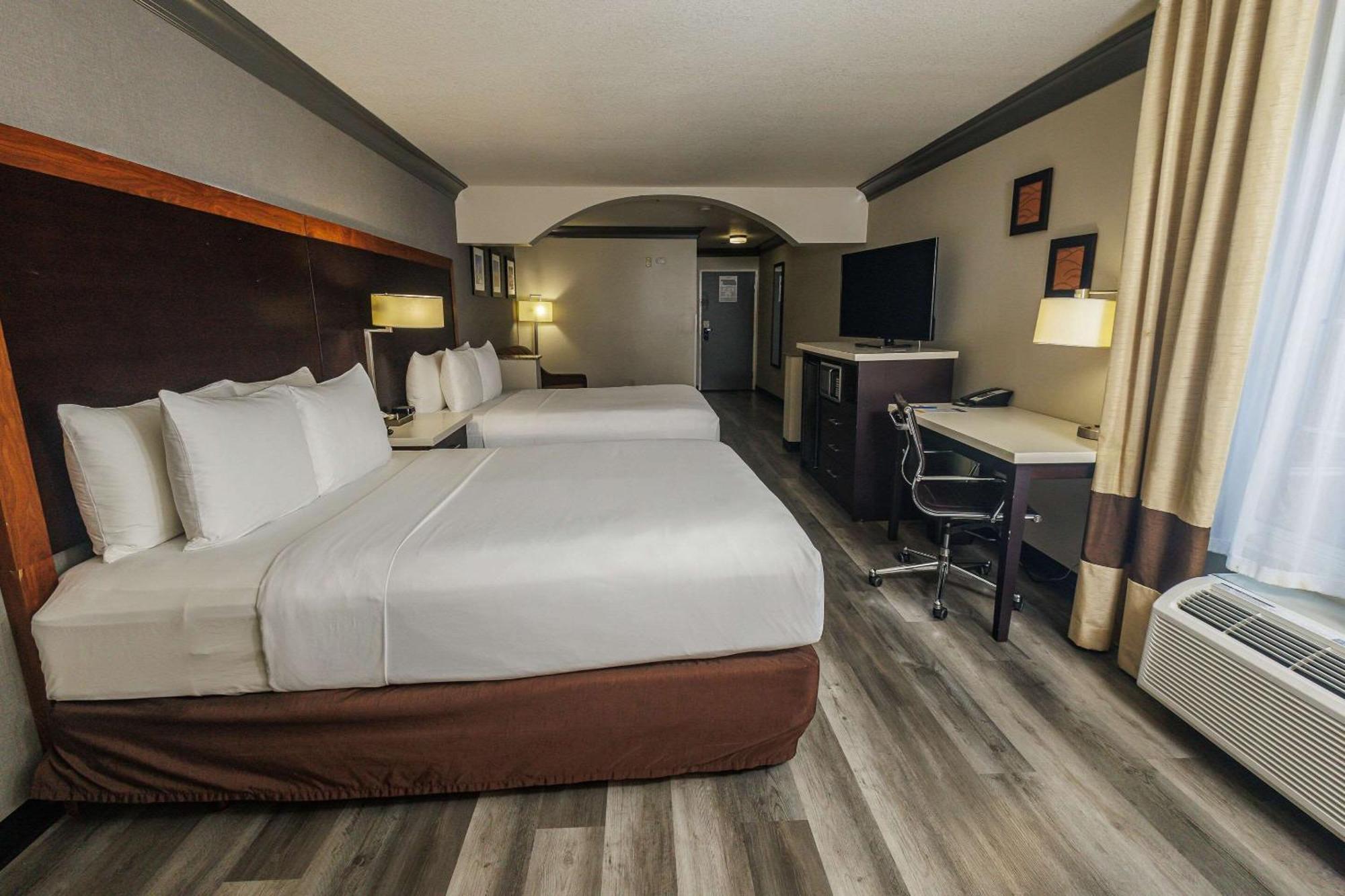 Comfort Inn & Suites Near Universal - N Hollywood - Burbank Los Angeles Extérieur photo